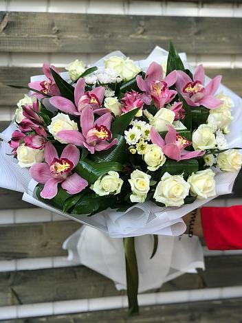 Букет цветов из: Розы и Хризантемы в Темижбекском