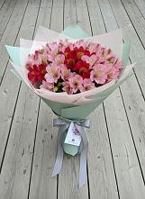 Букет цветов из:  Альстромерии в Темижбекском
