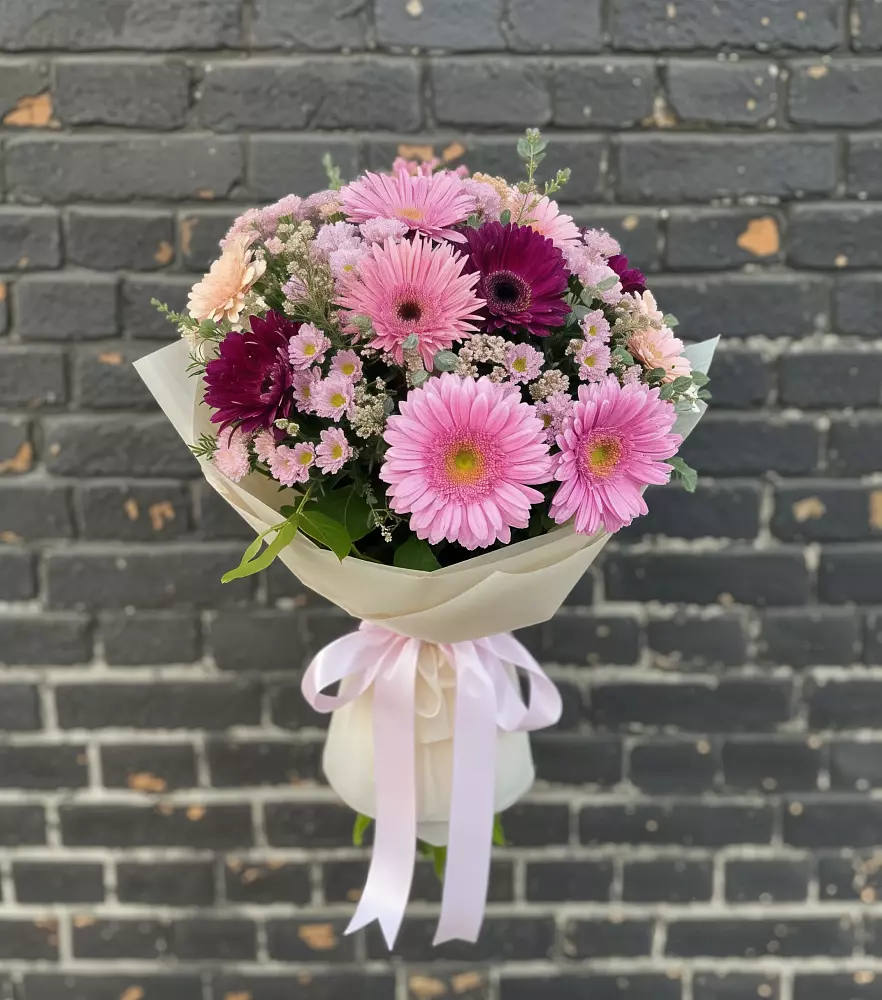 Букет цветов из: Герберы и Хризантемы в Темижбекском