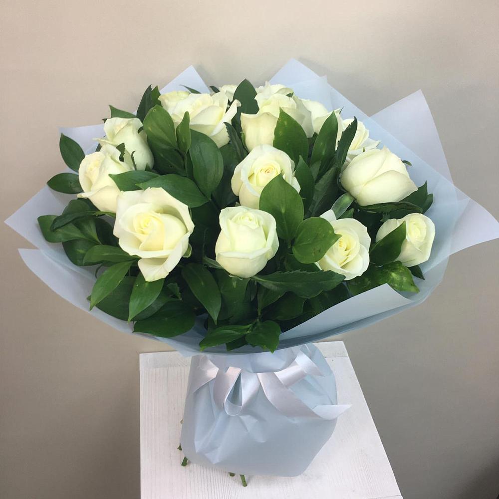 Букет 15 Белых роз Проуд в Темижбекском