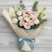 Букет цветов из:  Лизиантусы в Темижбекском