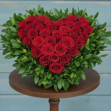 Цветочная композиция из Розы в виде сердца в Темижбекском