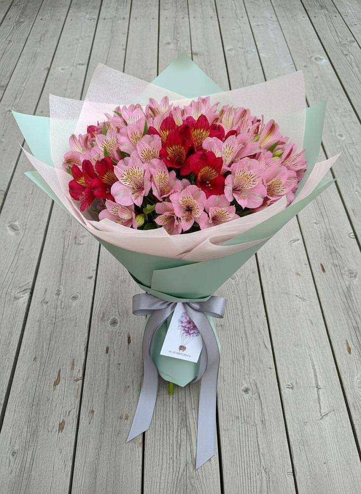 Букет цветов из: Альстромерии в Темижбекском