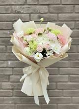 Букет цветов из:  Гвоздики, Розы, Лизиантусы и Хризантемы #REPLACE_PRED# Темижбекском