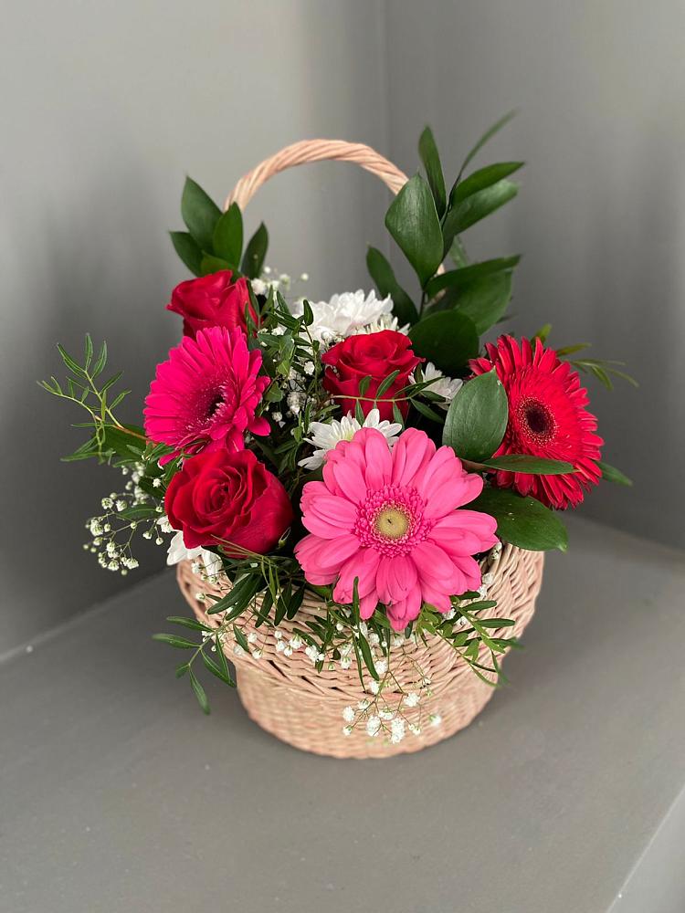 Цветочная композиция из Розы, Хризантемы и Герберы в корзине в Темижбекском