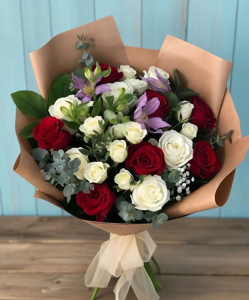 Букет цветов из: Розы и Альстромерии в Темижбекском