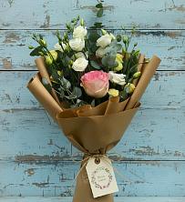 Букет цветов из:  Розы и Лизиантусы в Темижбекском